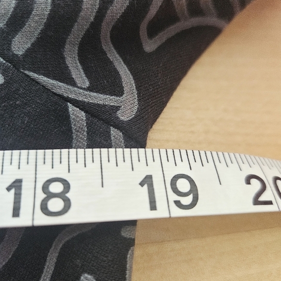 Trina Turk Black Abstract Floral Bell Sleeve Mini Sheath Dress Size Med - Picture 6 of 9